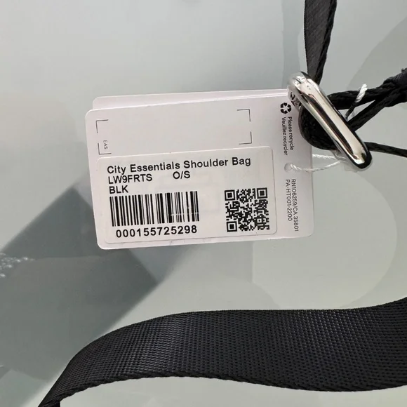 Lululemon Black City Essentials Shoulder Bag~NWT - Picture 7 of 7